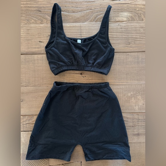 ‘BLACK’ COTTON SET - Picture 2 of 10